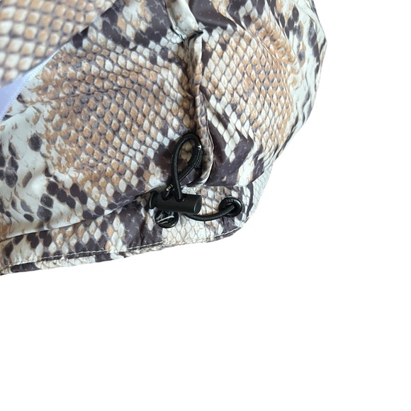 Aritzia Tna The Super Puff Snake Python Print Puffer Goose Down Jacket Size XS - Picture 12 of 16